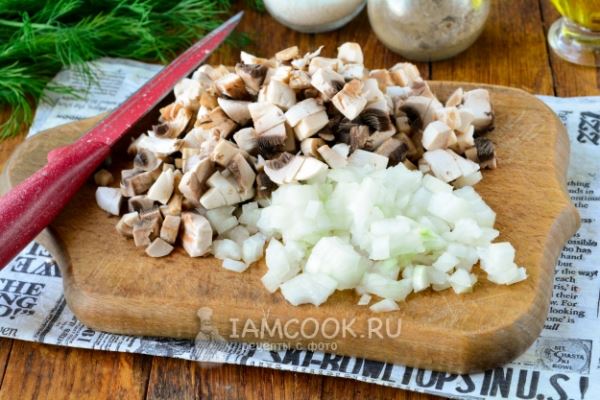 Макароны-гнезда с грибами и сыром в духовке