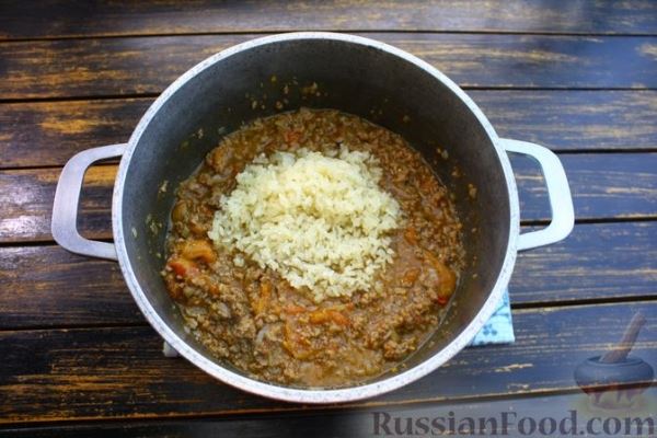 Суп с фаршем, рисом и консервированными помидорами